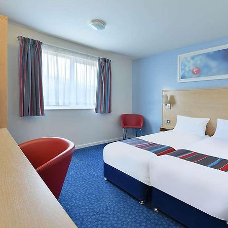 Travelodge Lutterworth Leicester Quarto foto