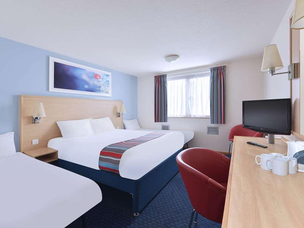 Travelodge Lutterworth Leicester Quarto foto