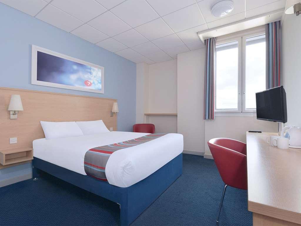 Travelodge Lutterworth Leicester Quarto foto